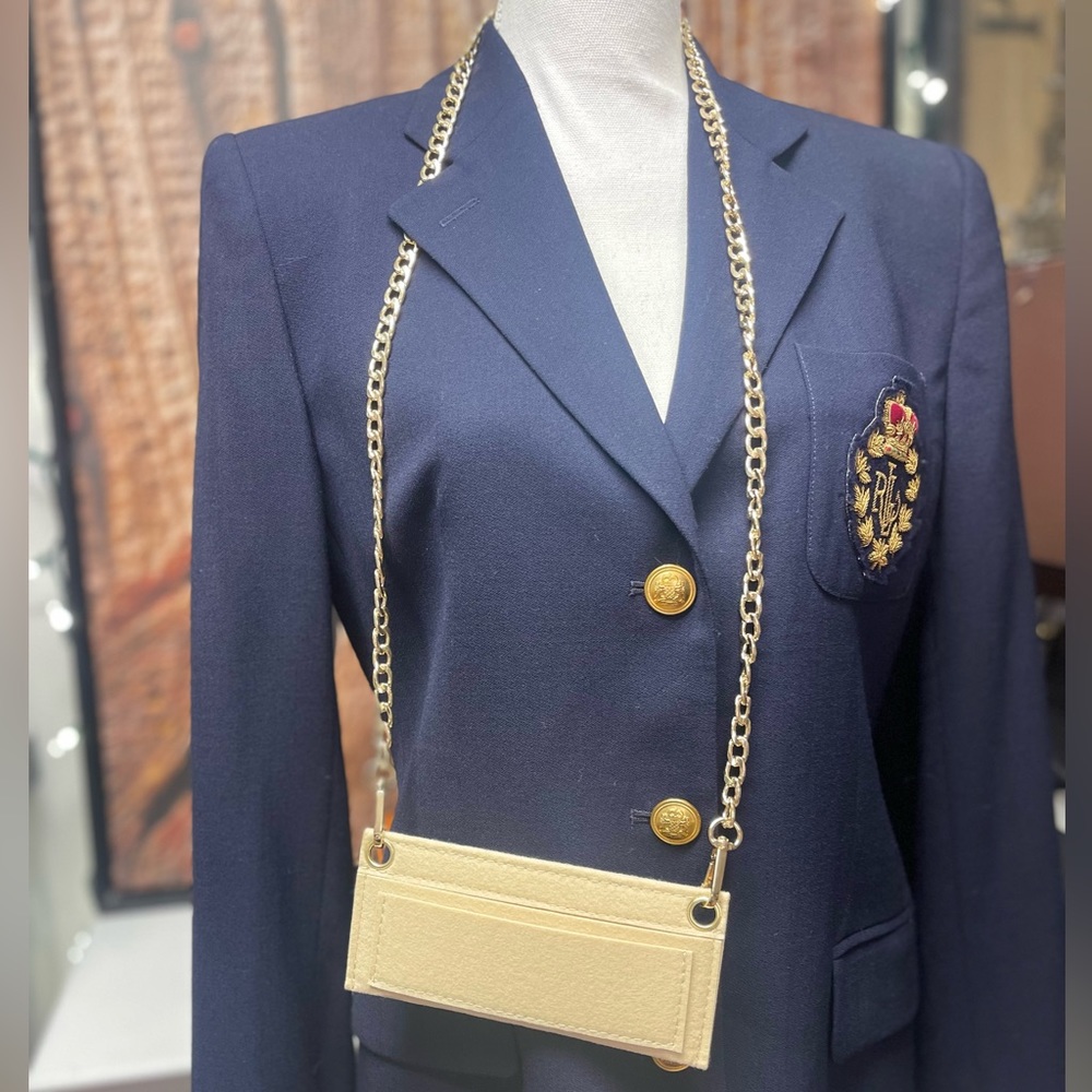 Bag insert with a gold chain - Picture 5 of 7